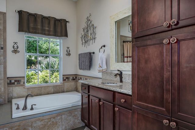 465 KNIGHT DRIVE, Tarpon Springs, FL 34688