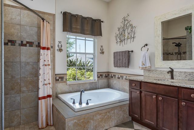 465 KNIGHT DRIVE, Tarpon Springs, FL 34688