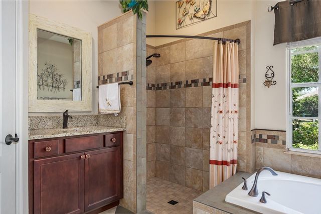 465 KNIGHT DRIVE, Tarpon Springs, FL 34688