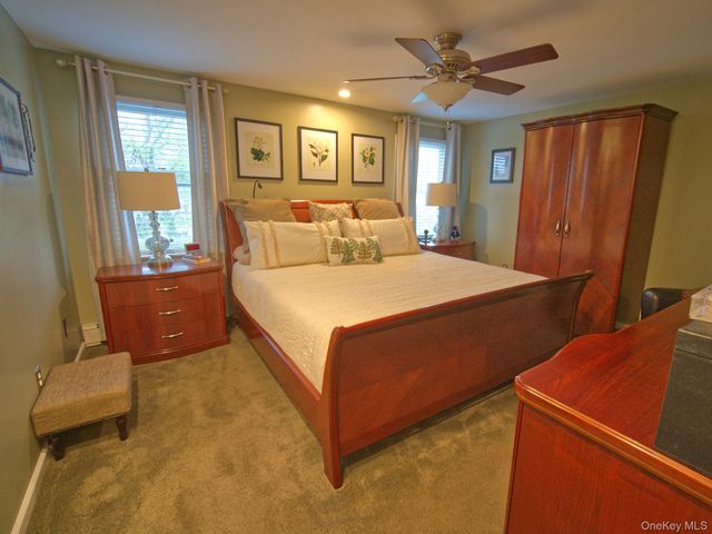 242 N 5th Street, Lindenhurst, NY 11757