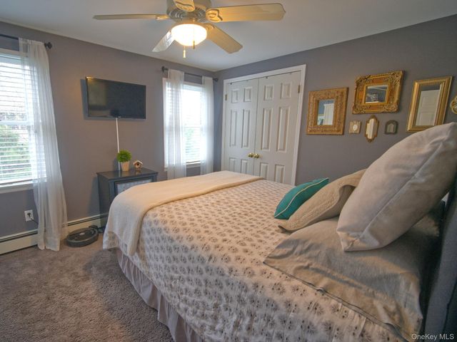 242 N 5th Street, Lindenhurst, NY 11757