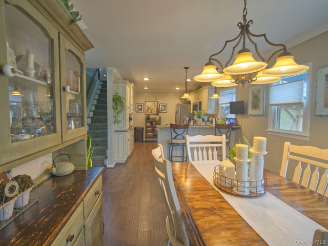 242 N 5th Street, Lindenhurst, NY 11757