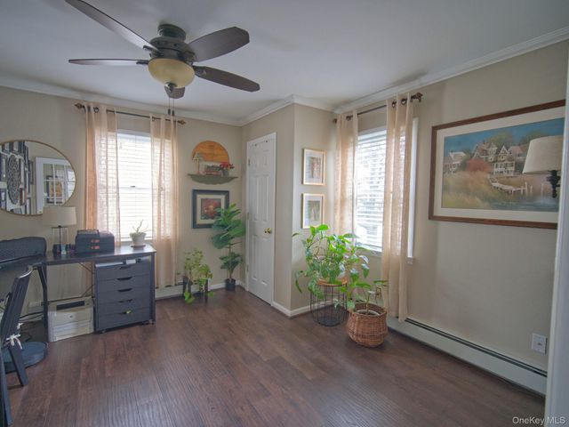 242 N 5th Street, Lindenhurst, NY 11757