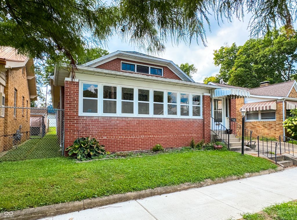 1335 S 20th Street, Terre Haute, IN 47803