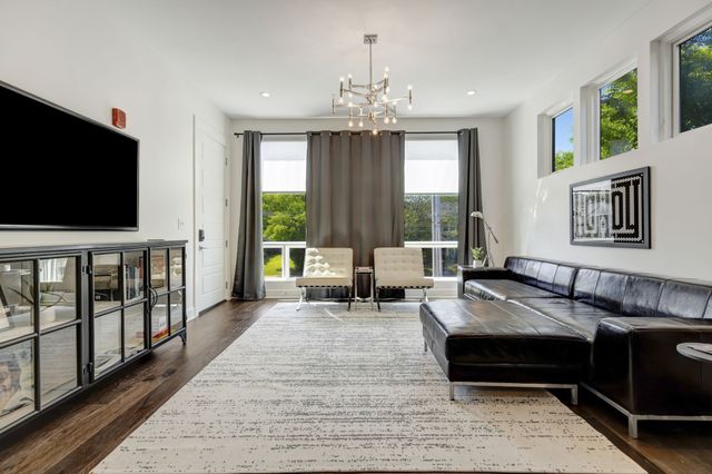 3131 Long Blvd Apt 200, Nashville, TN 37203