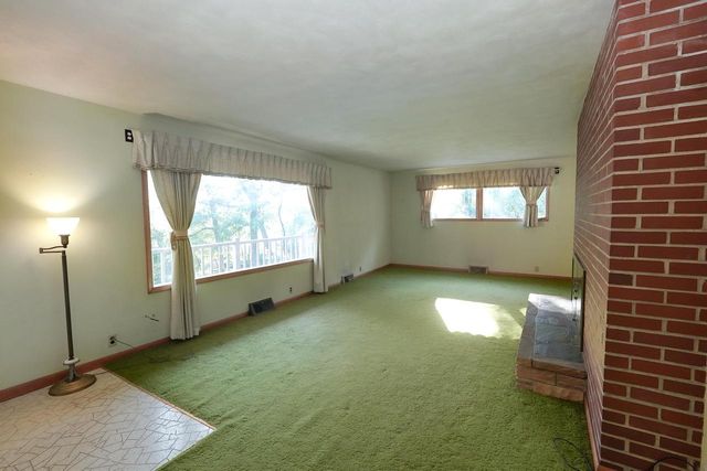 29222 Durand AVENUE, Burlington, WI 53105