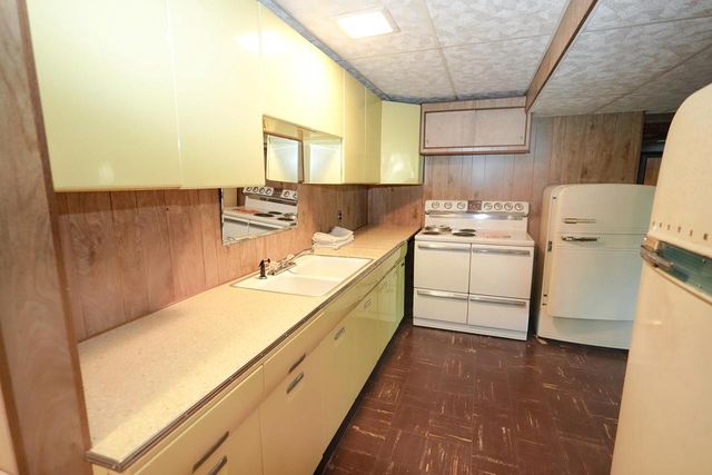 29222 Durand AVENUE, Burlington, WI 53105