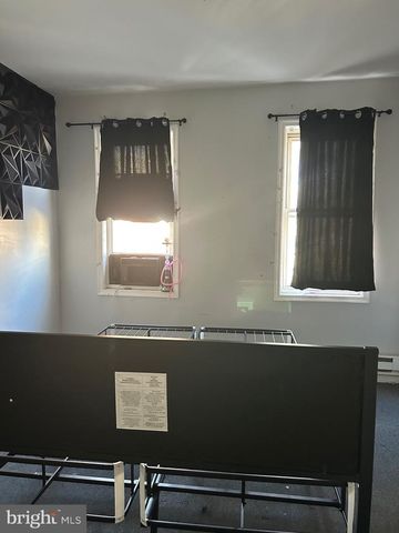 2072 E CLEMENTINE ST, Philadelphia, PA 19134