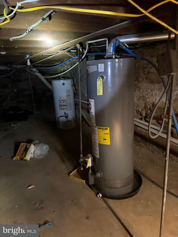 2072 E CLEMENTINE ST, Philadelphia, PA 19134