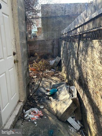 2072 E CLEMENTINE ST, Philadelphia, PA 19134