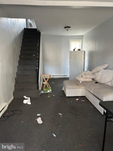 2072 E CLEMENTINE ST, Philadelphia, PA 19134