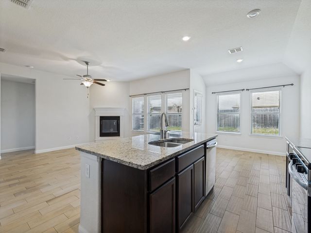 412 Acadia Lane, Forney, TX 75126