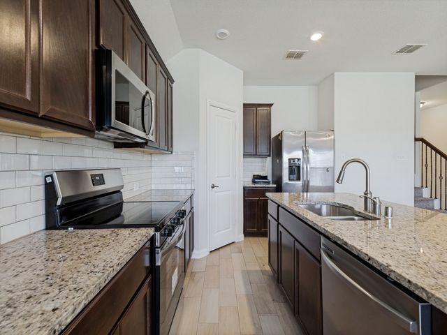 412 Acadia Lane, Forney, TX 75126