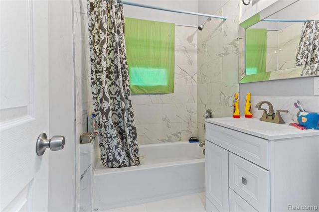 5860 Hazlett Street, Detroit, MI 48210