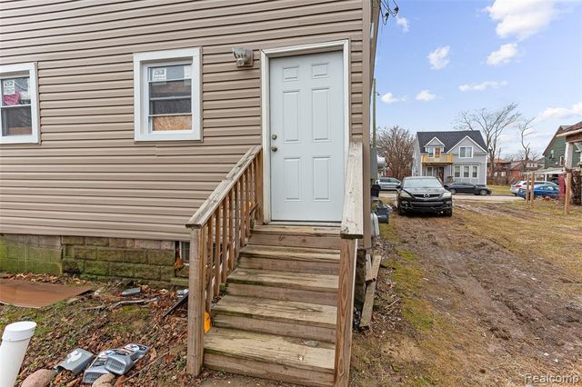 5860 Hazlett Street, Detroit, MI 48210