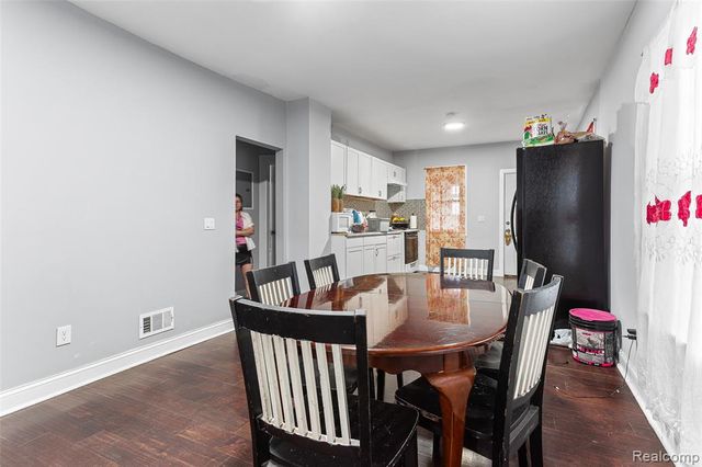 5860 Hazlett Street, Detroit, MI 48210