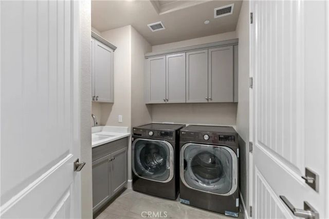 8649 N Whistler Drive, Fresno, CA 93720