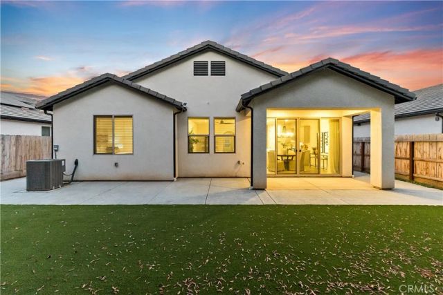 8649 N Whistler Drive, Fresno, CA 93720