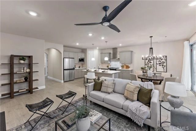 8649 N Whistler Drive, Fresno, CA 93720