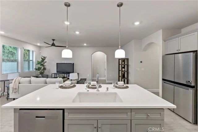 8649 N Whistler Drive, Fresno, CA 93720