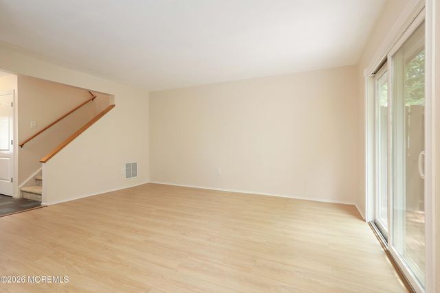 7 Wren Way, Howell, NJ 07731