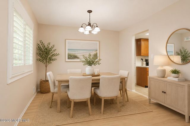 7 Wren Way, Howell, NJ 07731