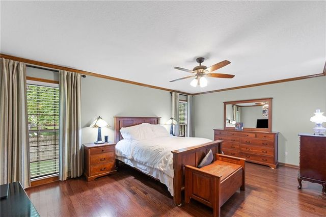 11408 Hemlock Street, Overland Park, KS 66210