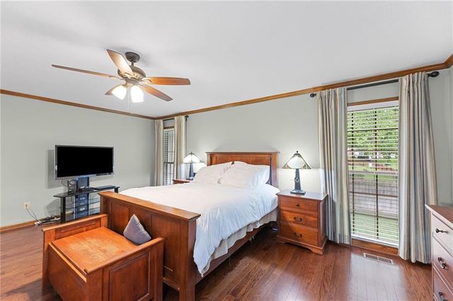 11408 Hemlock Street, Overland Park, KS 66210