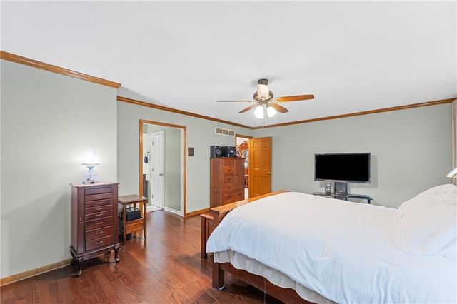 11408 Hemlock Street, Overland Park, KS 66210