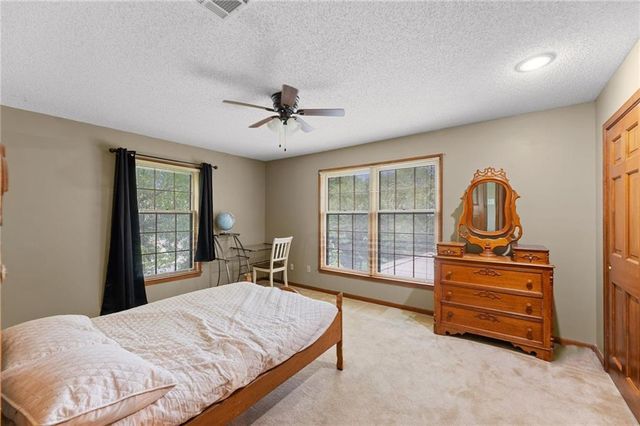 11408 Hemlock Street, Overland Park, KS 66210