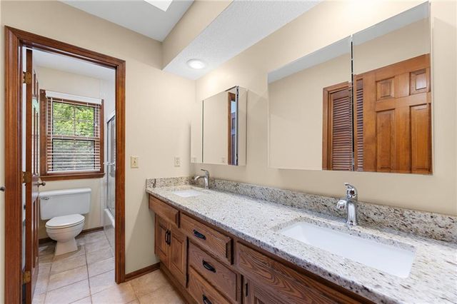 11408 Hemlock Street, Overland Park, KS 66210