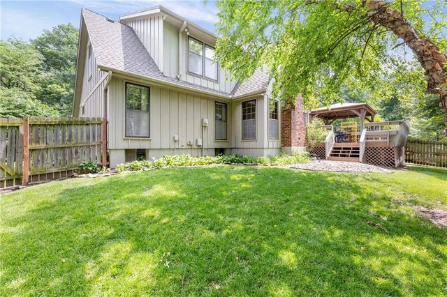 11408 Hemlock Street, Overland Park, KS 66210