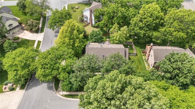 11408 Hemlock Street, Overland Park, KS 66210