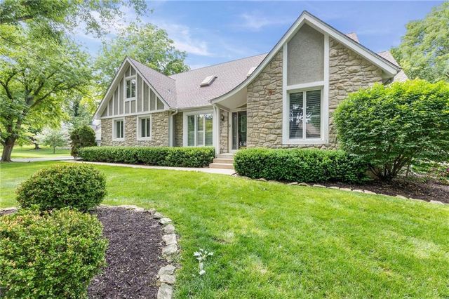 11408 Hemlock Street, Overland Park, KS 66210