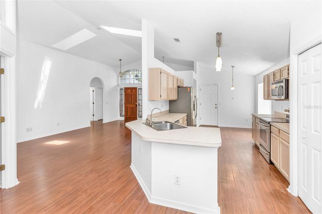 976 ROYAL OAKS DRIVE, Apopka, FL 32703