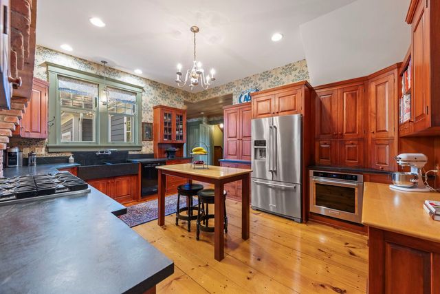 1760 Shaffner Road, Wheaton, IL 60189