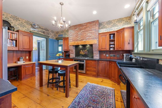 1760 Shaffner Road, Wheaton, IL 60189