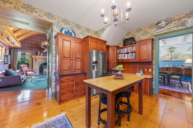 1760 Shaffner Road, Wheaton, IL 60189