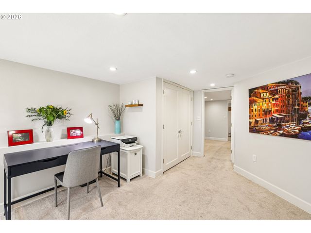 2747 Nw RALEIGH St 2, Portland, OR 97210
