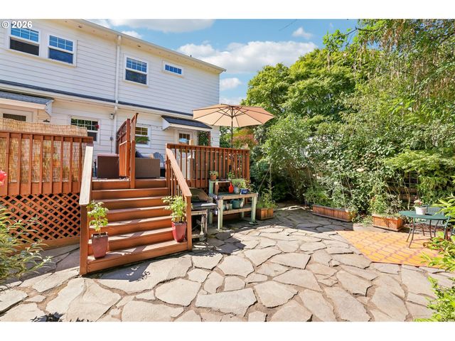 2747 Nw RALEIGH St 2, Portland, OR 97210