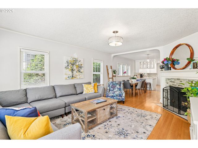 2747 Nw RALEIGH St 2, Portland, OR 97210