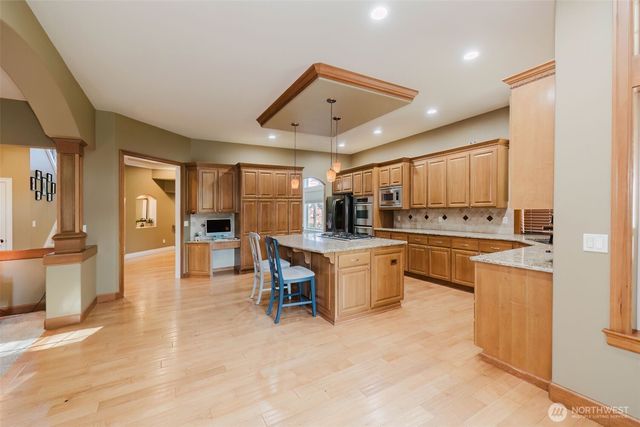 2910 219th Avenue E, Lake Tapps, WA 98391