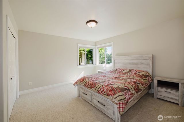2910 219th Avenue E, Lake Tapps, WA 98391