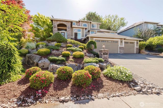 2910 219th Avenue E, Lake Tapps, WA 98391