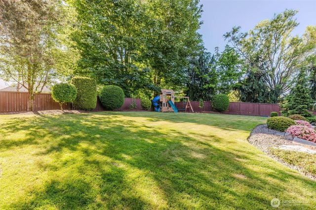 2910 219th Avenue E, Lake Tapps, WA 98391