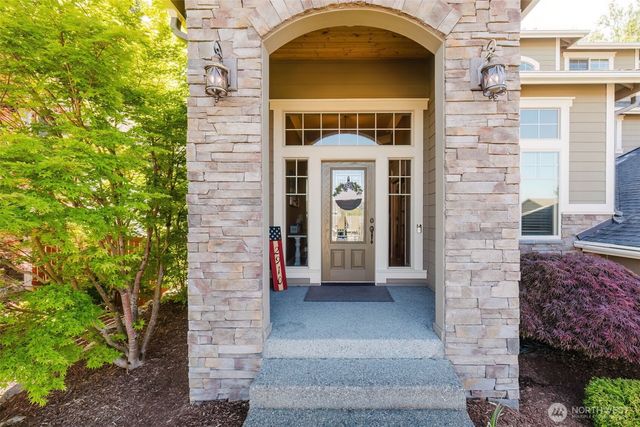 2910 219th Avenue E, Lake Tapps, WA 98391
