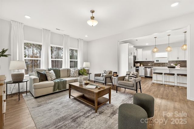 10423 Lakeshore Drive 71, Lancaster, SC 29720