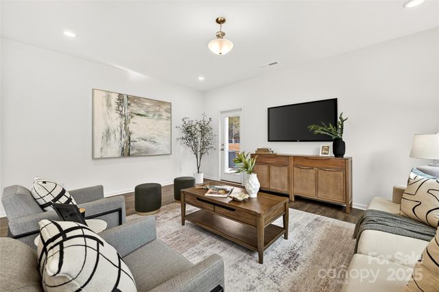 10423 Lakeshore Drive 71, Lancaster, SC 29720