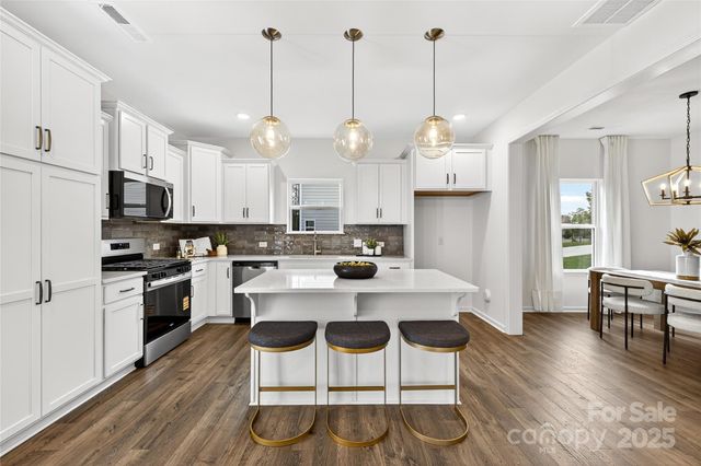 10423 Lakeshore Drive 71, Lancaster, SC 29720