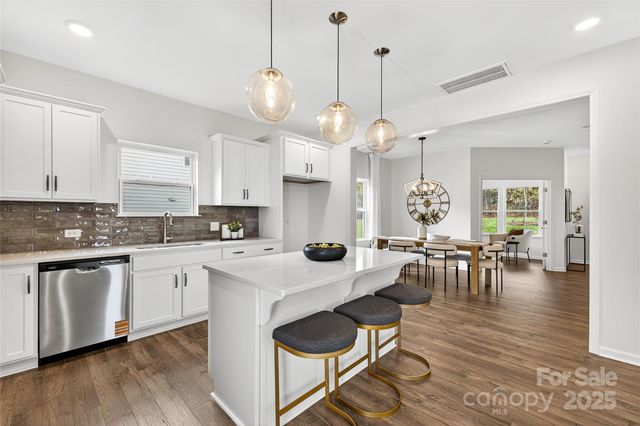 10423 Lakeshore Drive 71, Lancaster, SC 29720